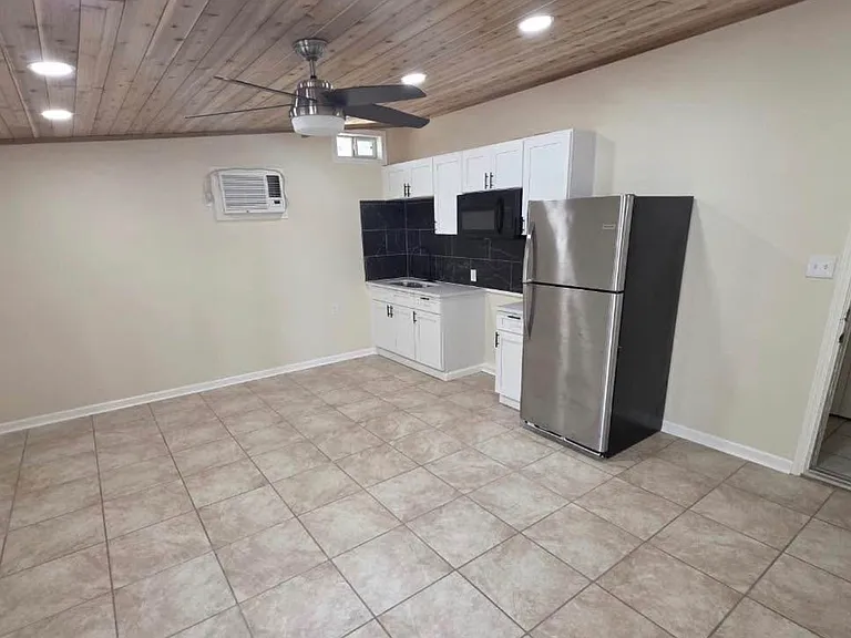 8715 Buckskin Dr #2 — Photo 5