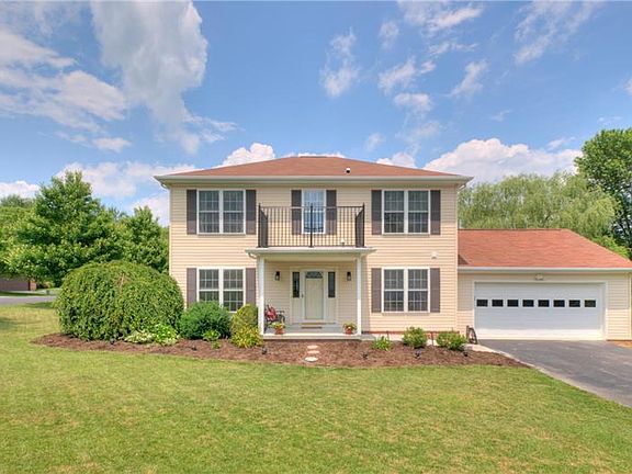 2nd image of 1326 Mockingbird Dr