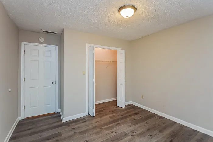 301 Clubland Cir SE — Photo 7