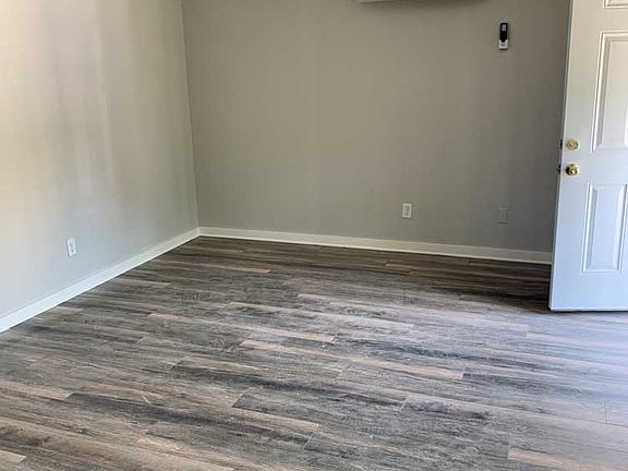 5th image of 130 Beaumont St #9e25eb63e