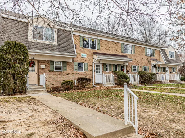 18 Windsor Ter, Freehold, NJ 07728