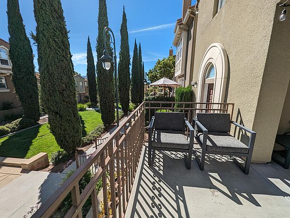 5th image of 3034 Mary Helen Ln