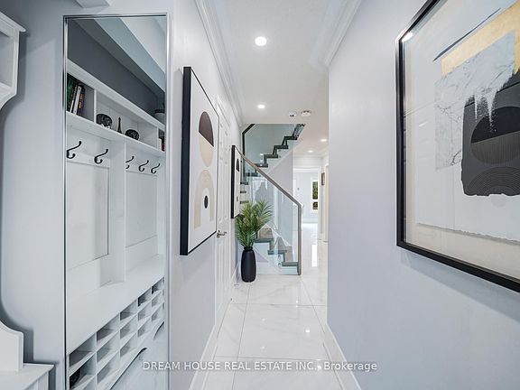 5th image of 73 Hewitt Cres