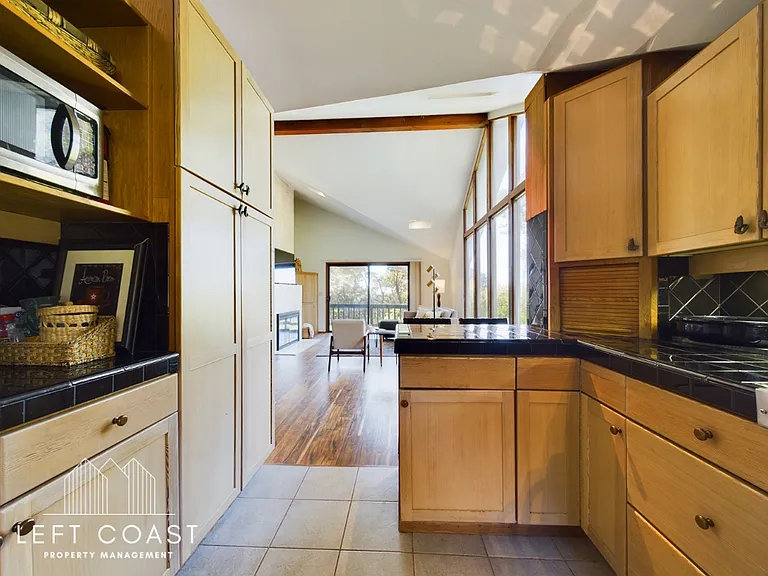 132 Salishan Dr — Photo 48