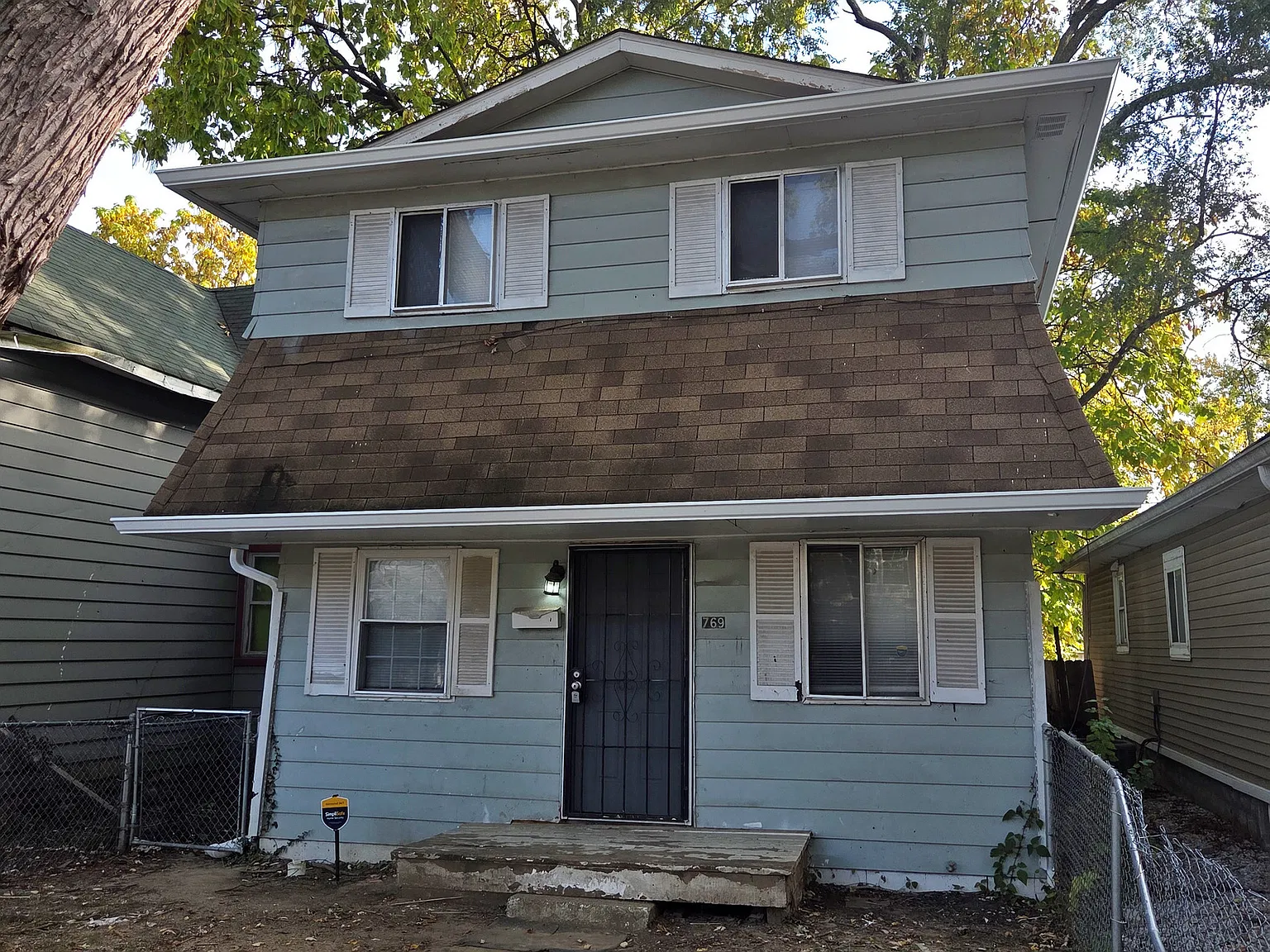 3 bed, 1.5 bath, 1200 sqft, $1,100 — Photo 2
