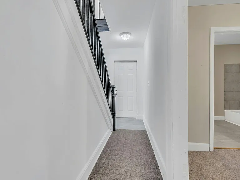 10 Bay Woods Dr — Photo 12