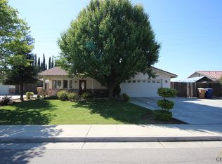 6709 Saint Lawrence Dr, Bakersfield, CA 93308