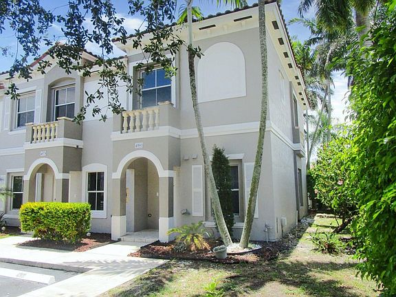 2nd image of 4961 SW 140th Terrace #9