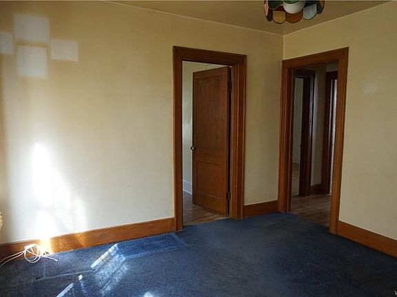 5th image of 16 Medford Pl