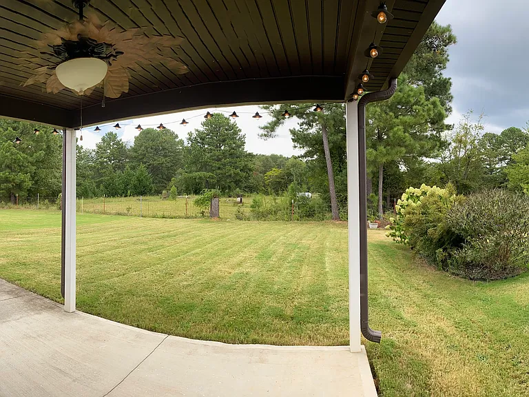 550 Ridgeville Crossing Dr — Photo 2