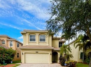 10104 N Golden Elm Dr, Estero, FL 33928