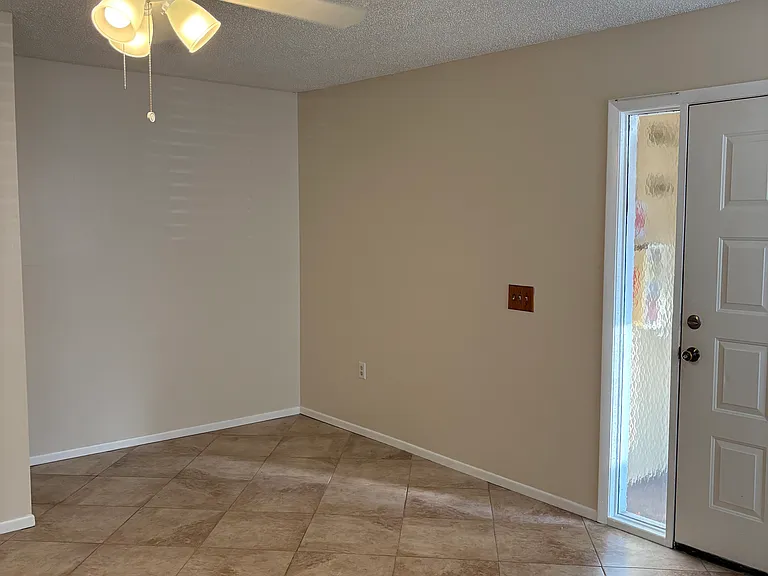 668 Cedar Side Cir NE — Photo 2