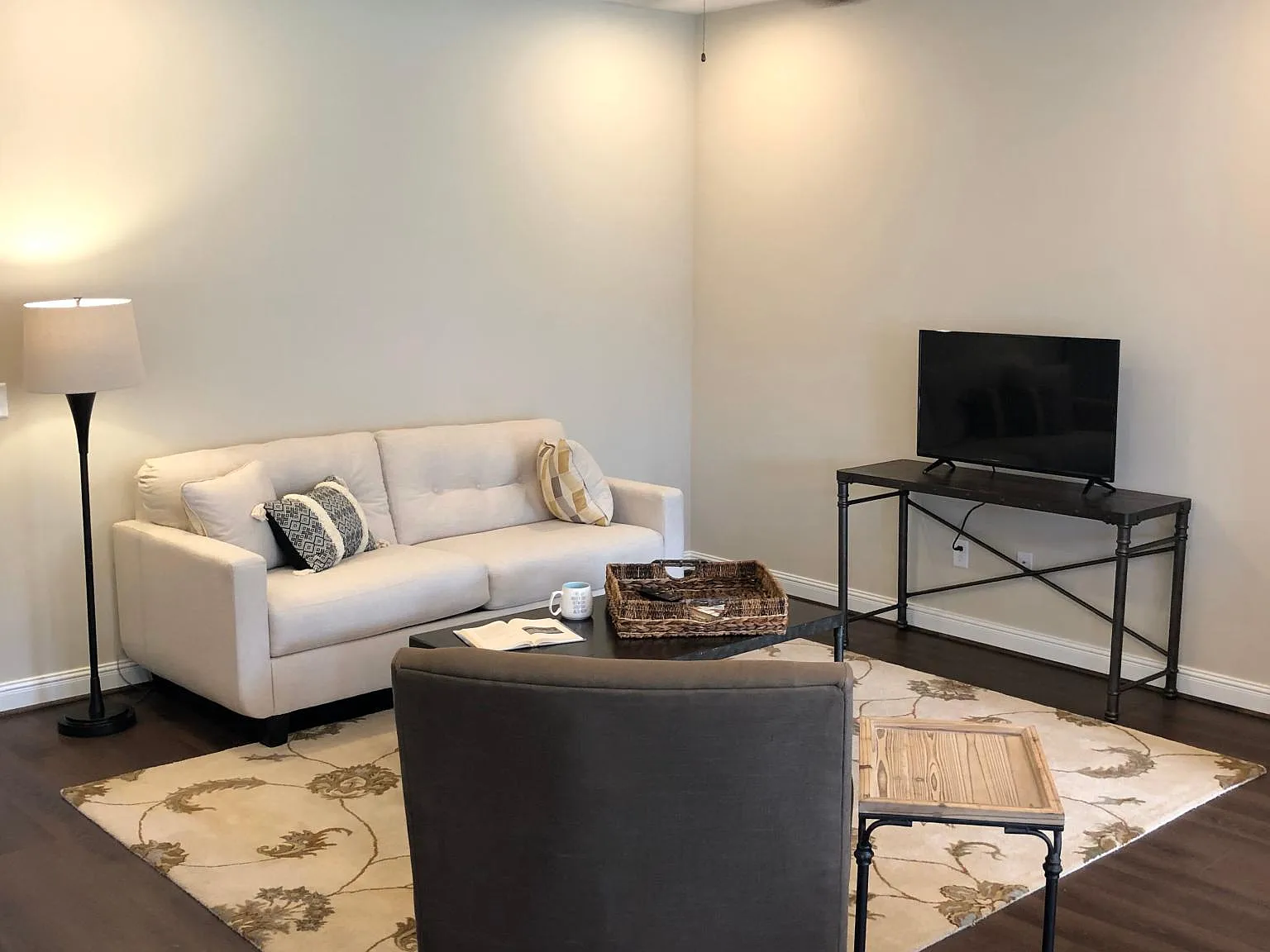 919 Windsor Isle Dr — Photo 3