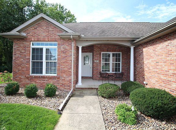 2nd image of 17 Laurel Wood Dr #0