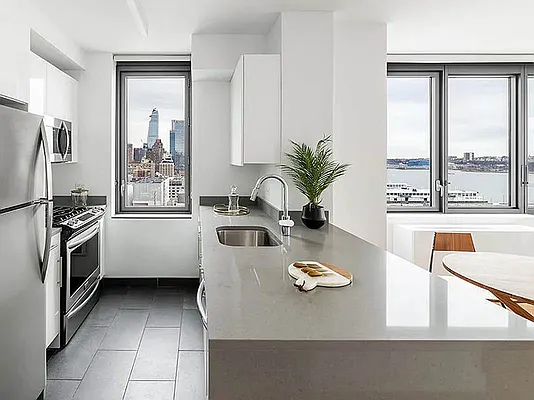 Rented by E Realty International Corp | media 16