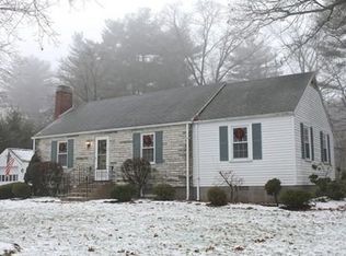 44 Crest Rd, Lynnfield, MA 01940