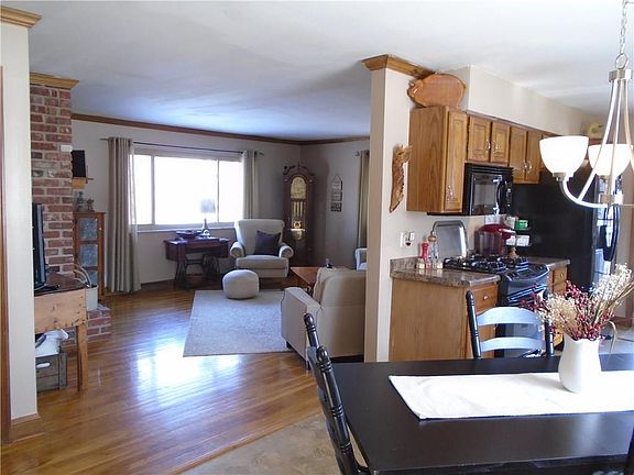 5th image of 1719 Hickory Ln