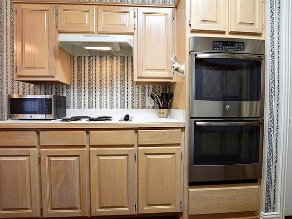 5th image of 8659 Brittania Ct