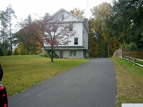 Well maintained property with paved drive