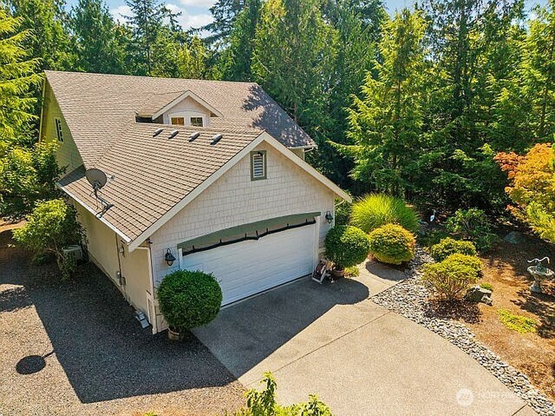 2nd image of 50 Cascade Lane