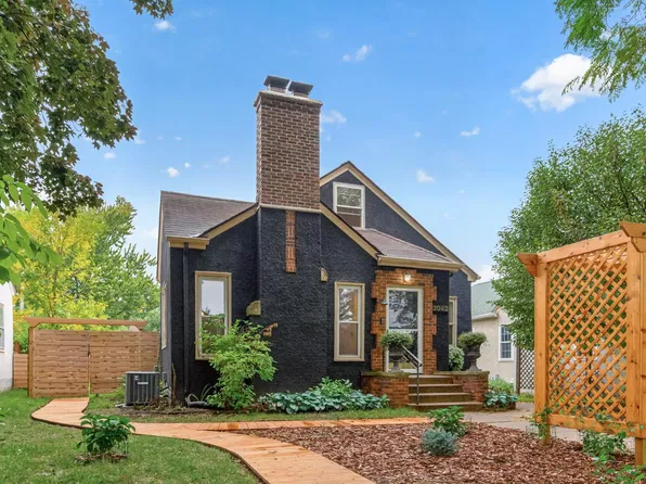 3042 Arthur St NE, Minneapolis, MN 55418