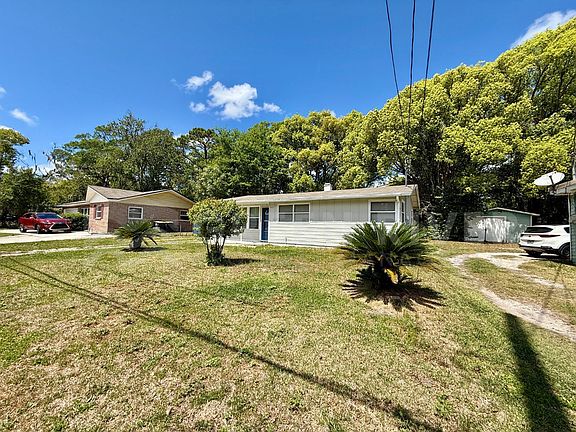 3rd image of 4623 Suffolk Ave