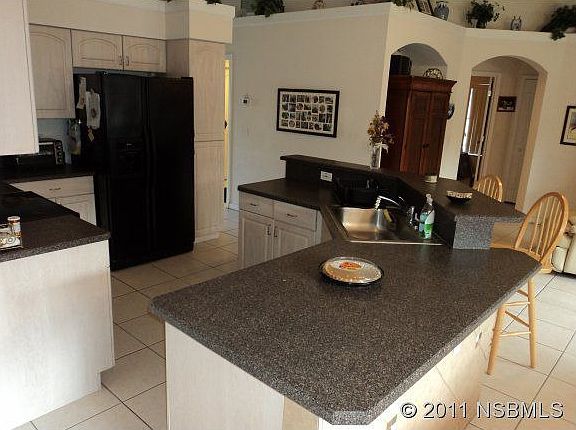 3rd image of 4020 Cresthill Ln