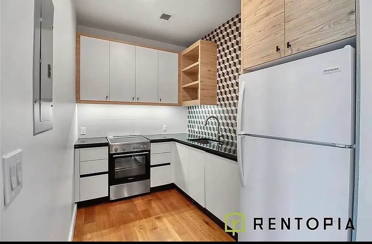 Photo 2 of 15 - 1875 Atlantic Ave #304K - Brooklyn, NY Building Photo - 1875 Atlantic Ave #304K