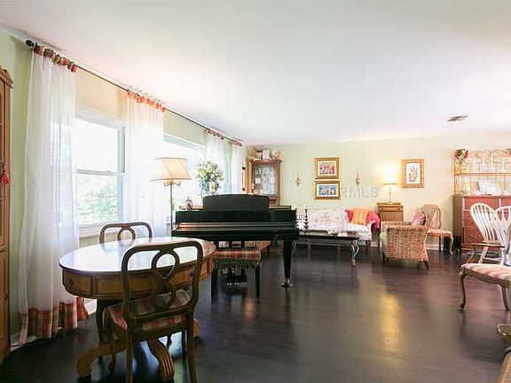 2nd image of 4251 14th Ln NE