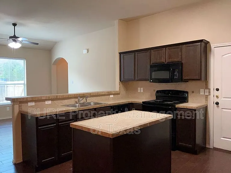 1144 Brendon Lee Ln — Photo 10