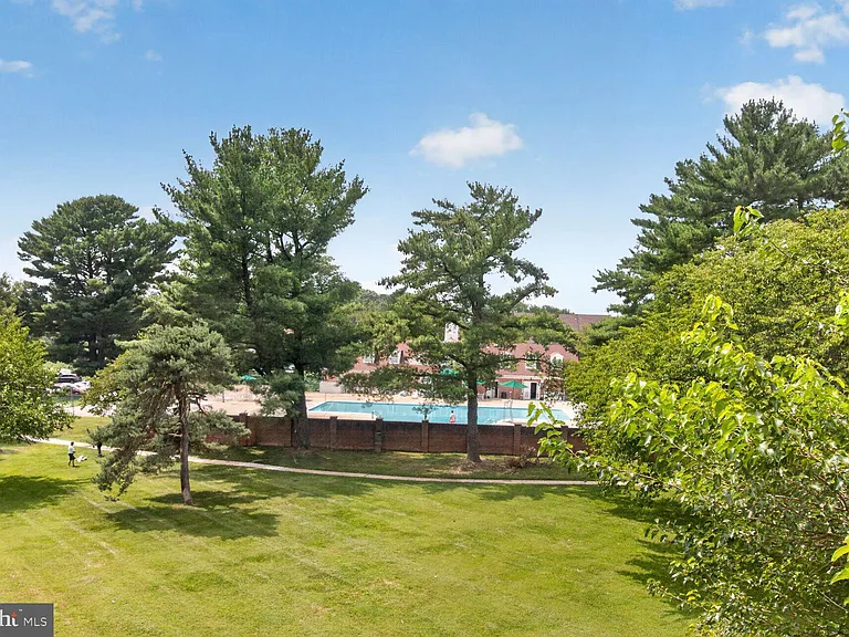 788 Quince Orchard Blvd #201 — Photo 14
