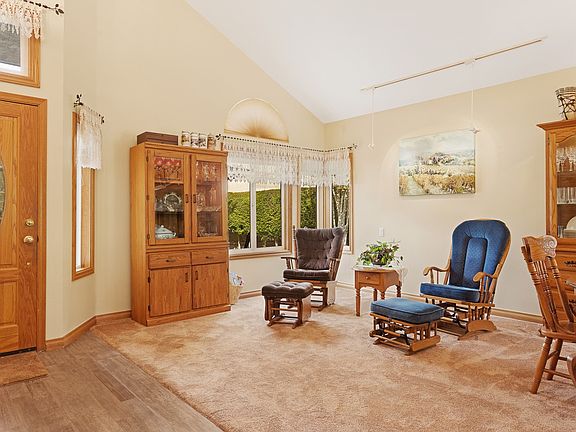 5th image of 2112 Singingwood Pl