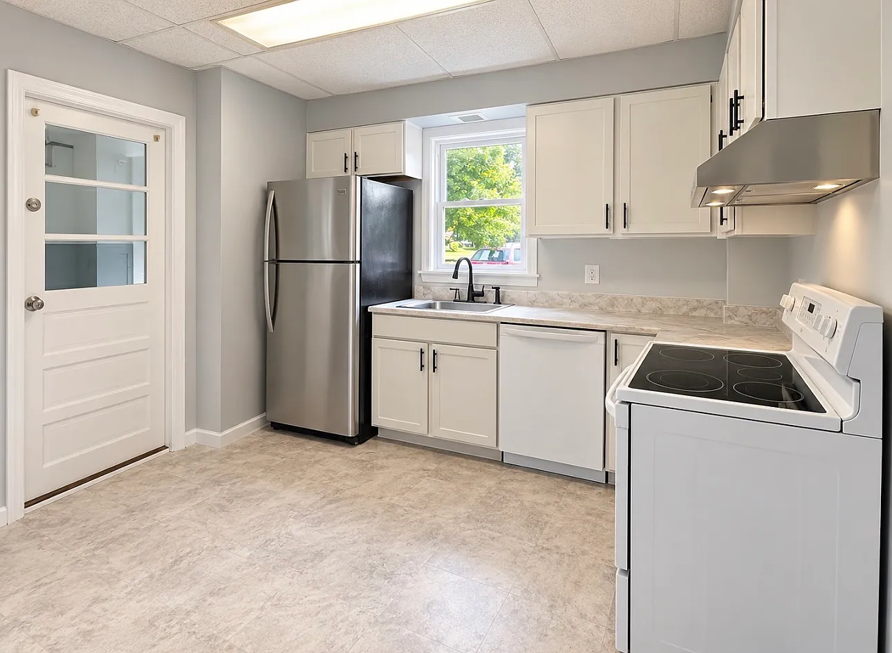2 bed, 800 sqft, $2,000 — Photo 2