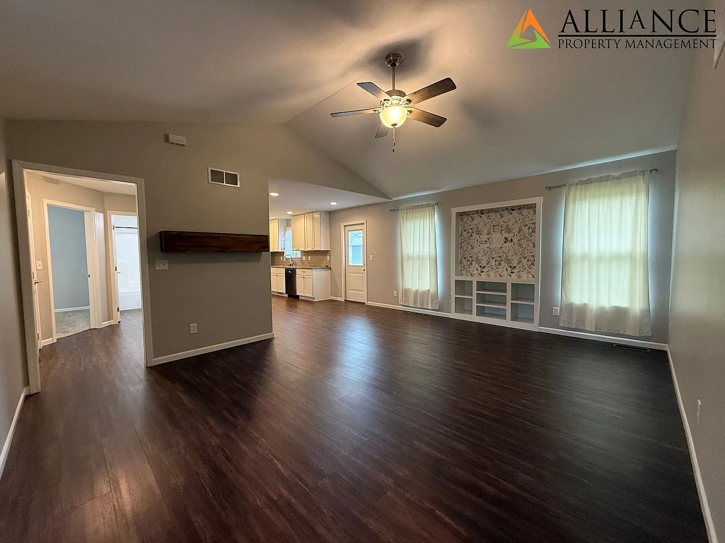 Newly Painted! Beautiful Home in Rock Creek School District! — Photo 3