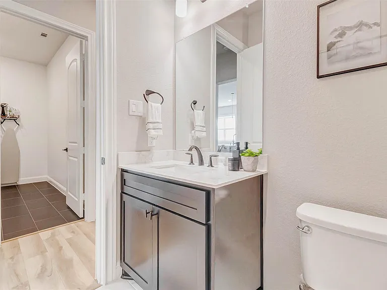 1719 Rustling Creek Dr — Photo 42