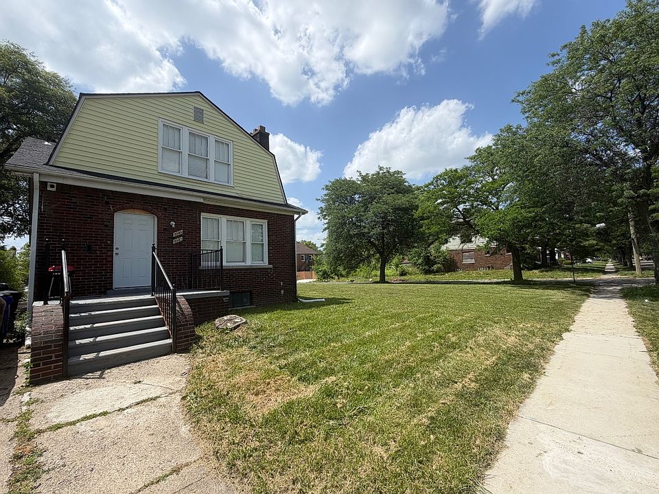 1st image of 8937-8939 Pinehurst Ave