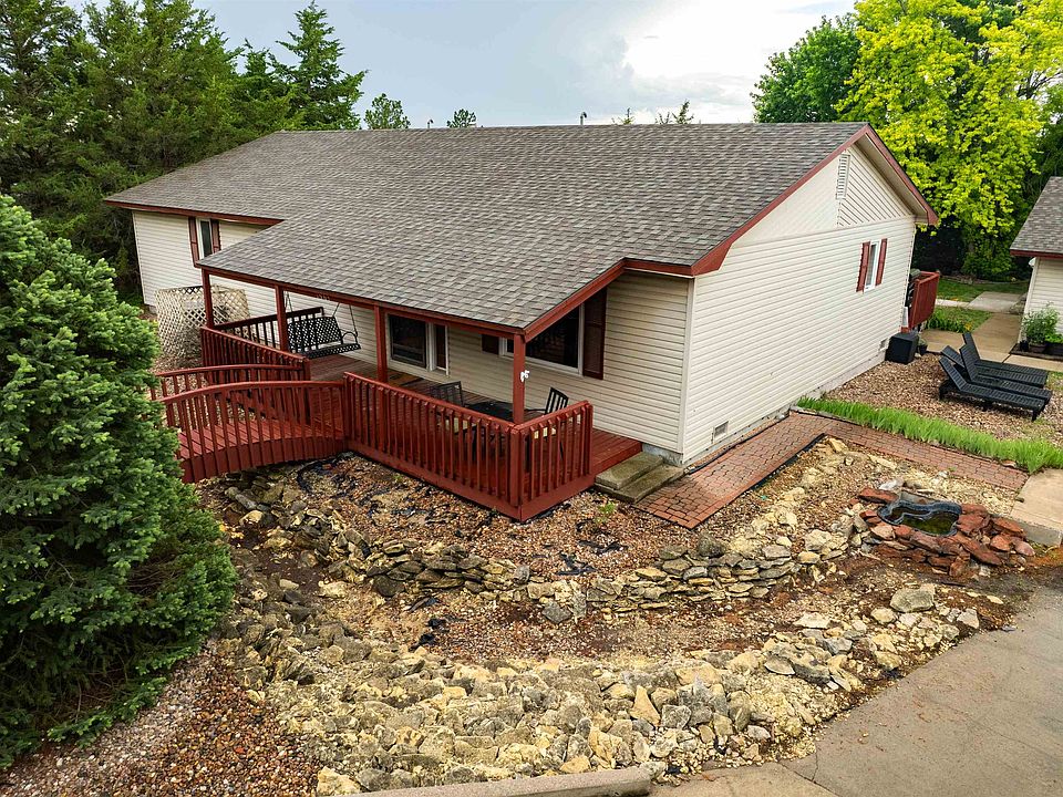 1st image of 1563 Toulon Ave