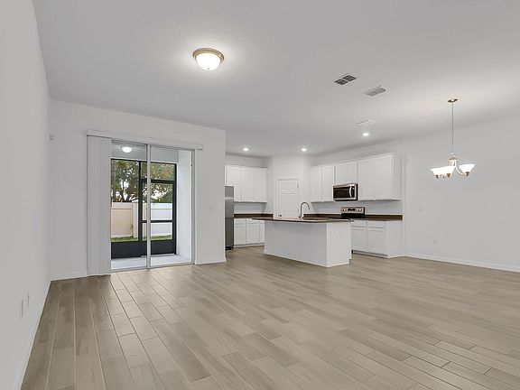 5th image of 15067 Willow Arbor Cir
