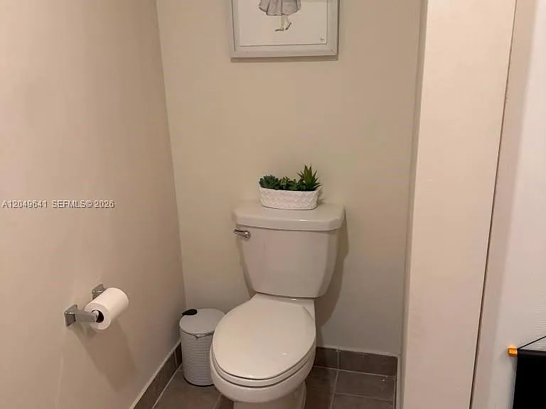 3409 W 104th Ter — Photo 14