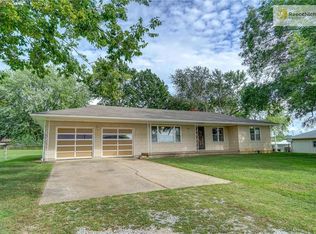 804 SW 19th St, Blue Springs, MO 64015