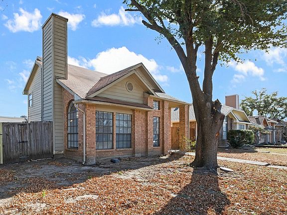 2nd image of 618 Las Brisas Dr