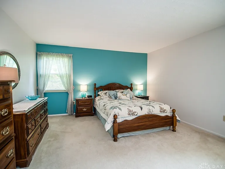 9026 S Normandy Ln — Photo 1