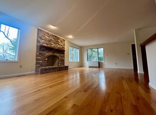 242 Lawrence Rd #C, Salem, NH 03079