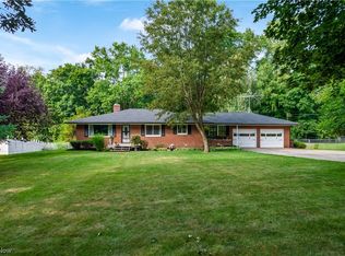 5882 Dailey Rd, Akron, OH 44319