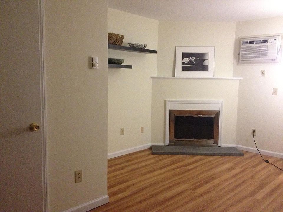 Living Rm, Fireplace