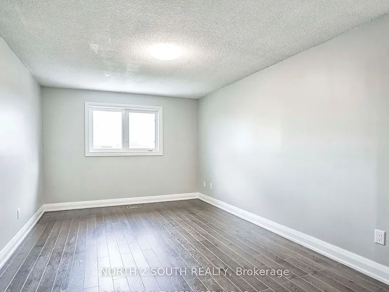 37 Loire Ct #UPPER — Photo 25