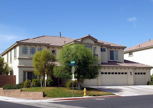 1st image of 10799 Crown Ct