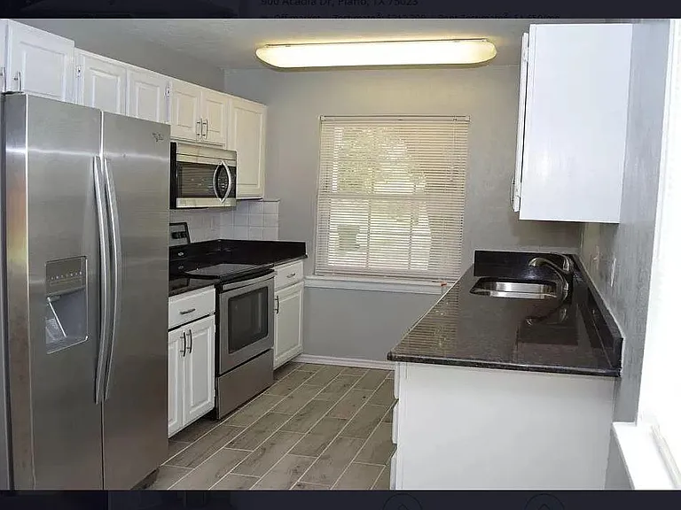 900 Acadia Dr — Photo 2