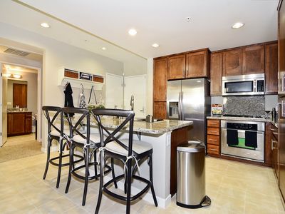21301 Erwin St UNIT 316, Woodland Hills, CA, 91367