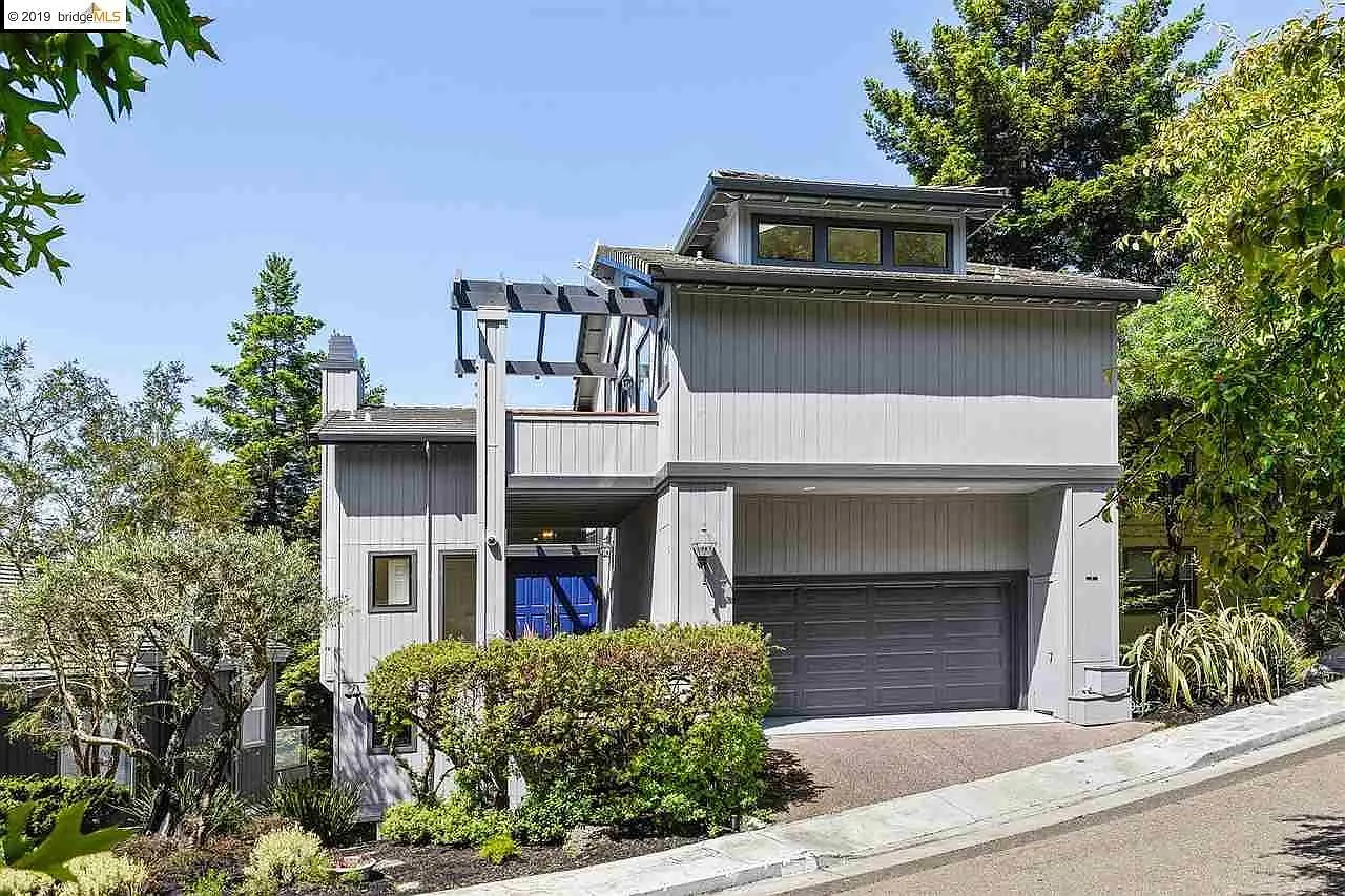 3 bed, 3.5 bath, 3300 sqft, $8,995 — Photo 1